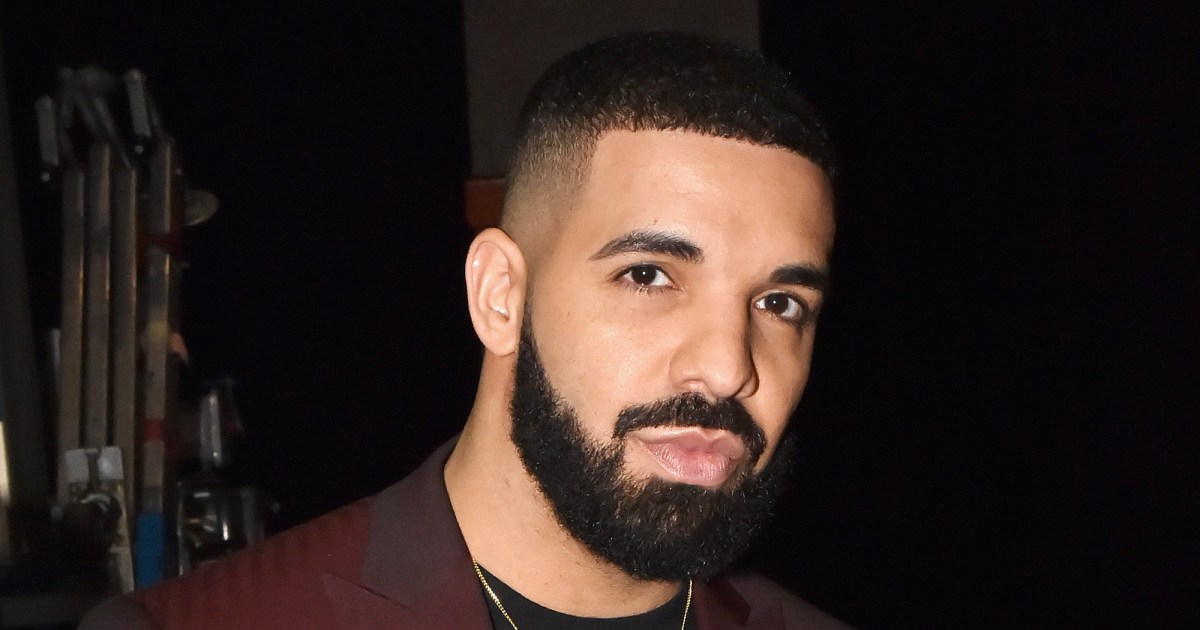 Drake Slams Plastic Surgery Rumors After Sharing Shirtless Photo | One ...